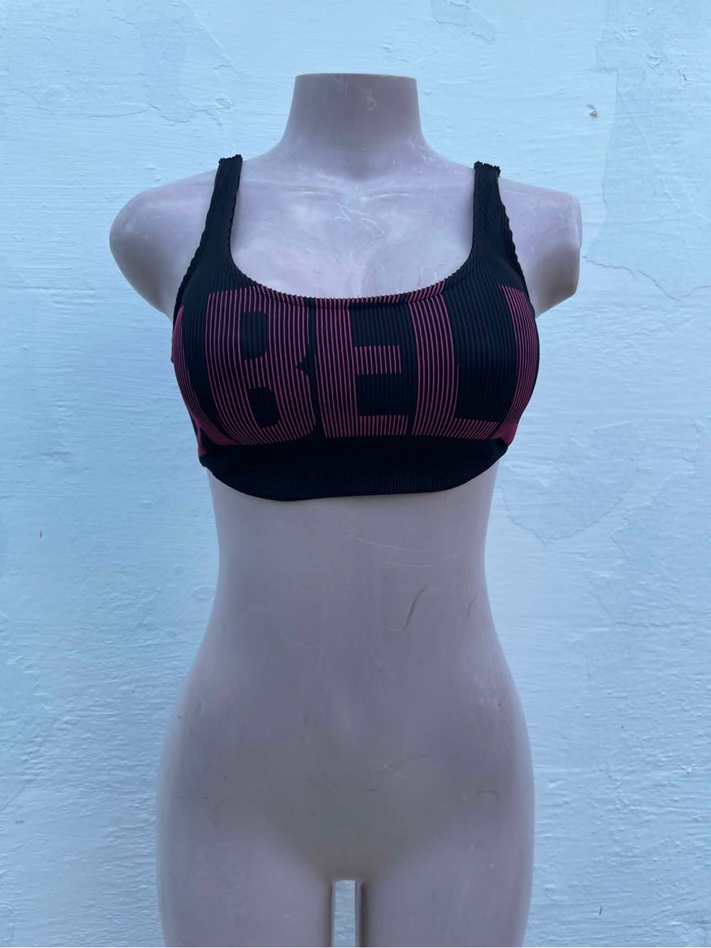 Abella Black & Burgundy Ribbed Scoop Sports Bra